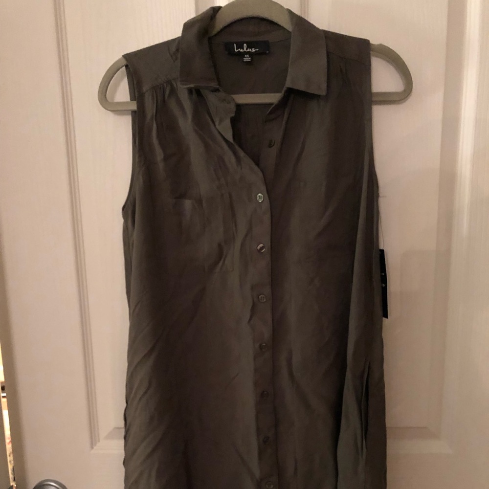 Lulu’s safari green T-shirt dress
